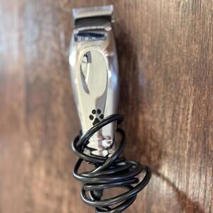 Andis Pulse Li 5 Corded Pet Clipper Grooming Kit Chrome Paw Print Model LCL-2